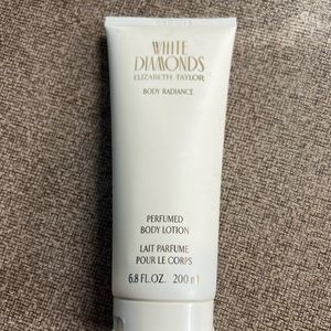 Elizabeth Taylor- White Diamonds perfumed lotion